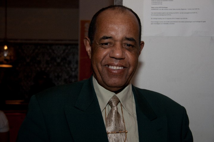 Verjaardag Anna en Alcindo 40ste-13.jpg